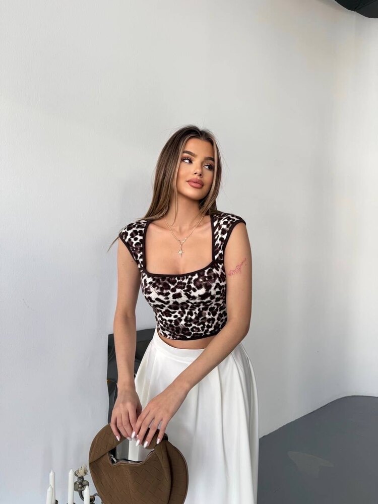 Leopar Desen Kare Yaka Crop ✨