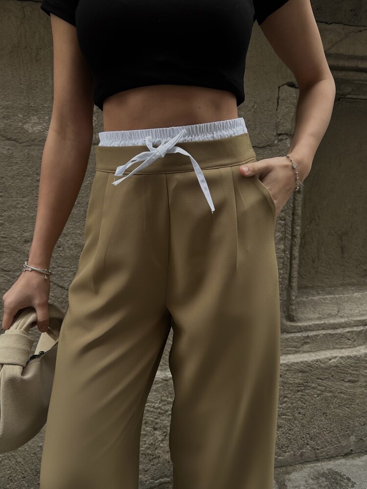 Bel Detaylı Düz Kesim Pantolon ✨