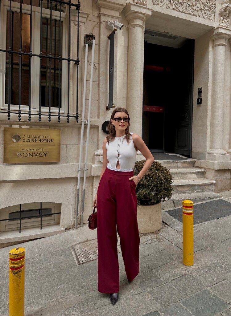 Bel Detaylı Düz Kesim Pantolon ✨