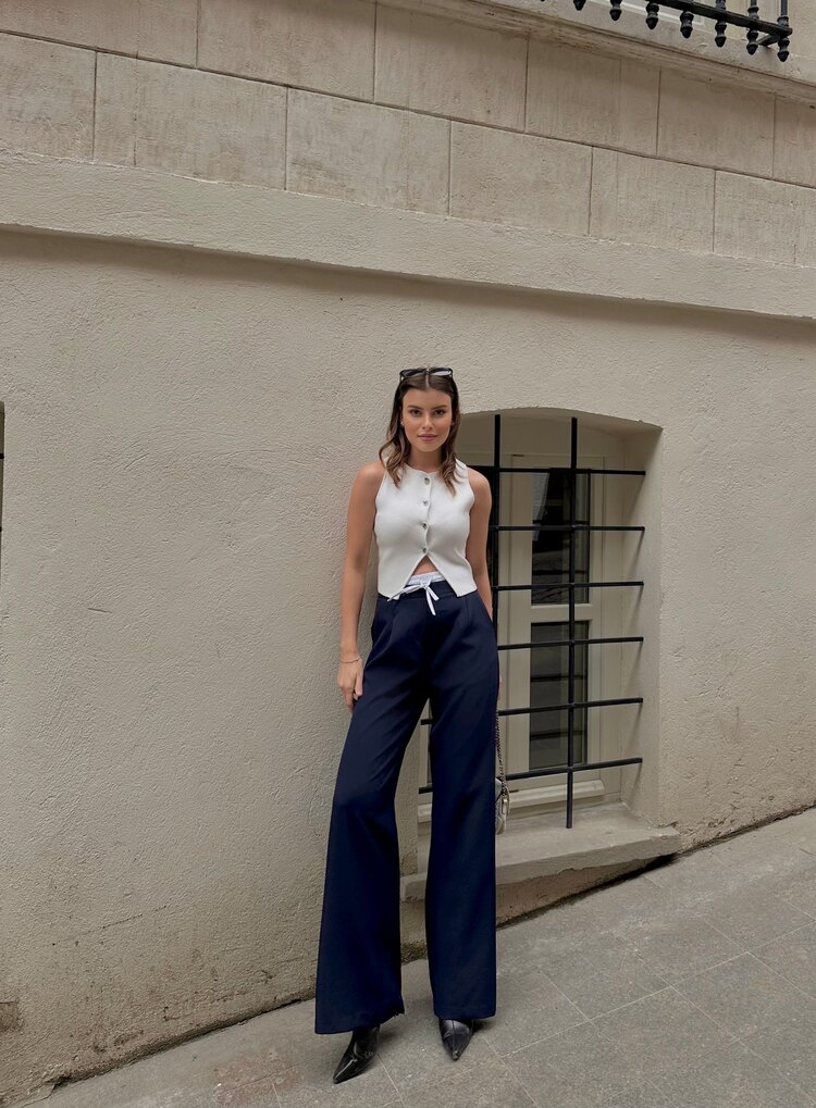 Bel Detaylı Düz Kesim Pantolon ✨