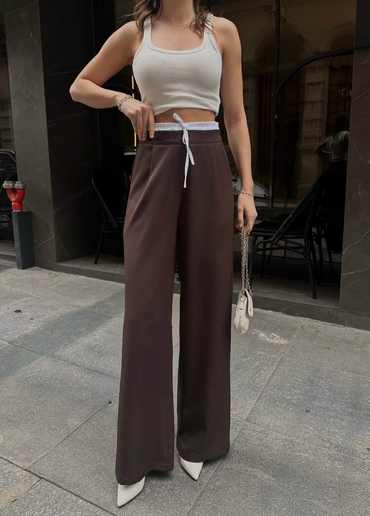 Bel Detaylı Düz Kesim Pantolon ✨