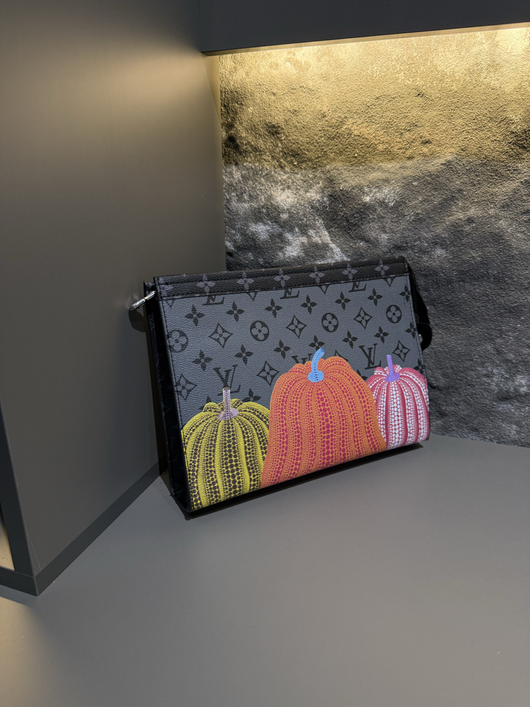 LOUIS VUITTON EL ÇANTASI