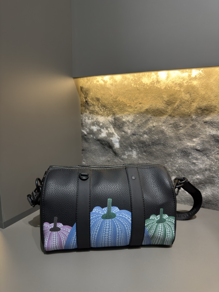 LOUIS VUITTON ÇANTA