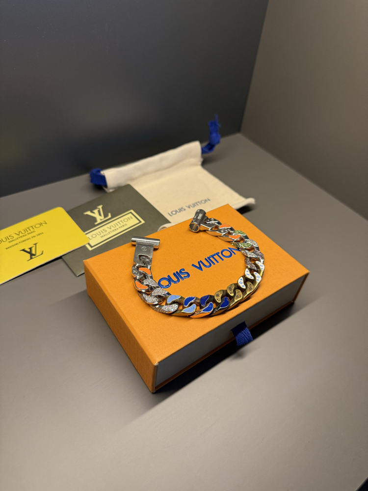 LOUIS VUITTON BİLEKLİK