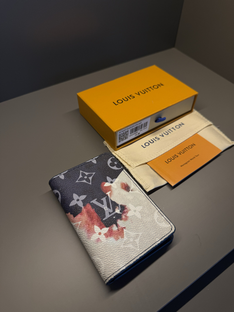 LUIS VUITTON KARTLIK 