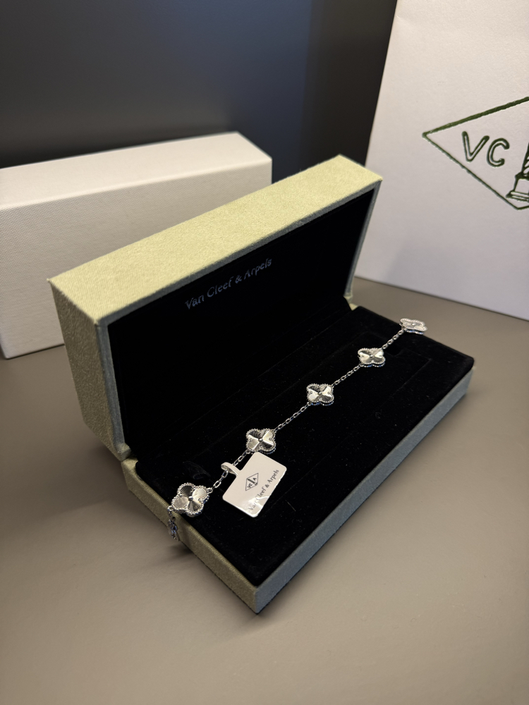VAN CLEEF & ARPELS BİLEKLİK