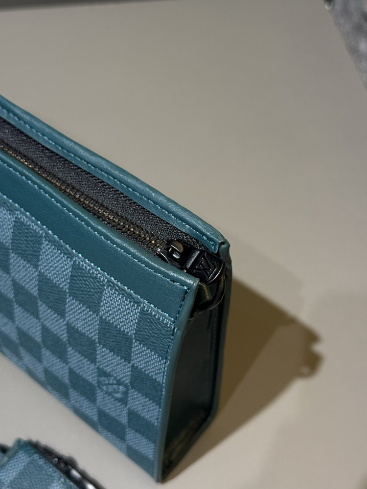 LOUIS VUITTON ÇANTA 