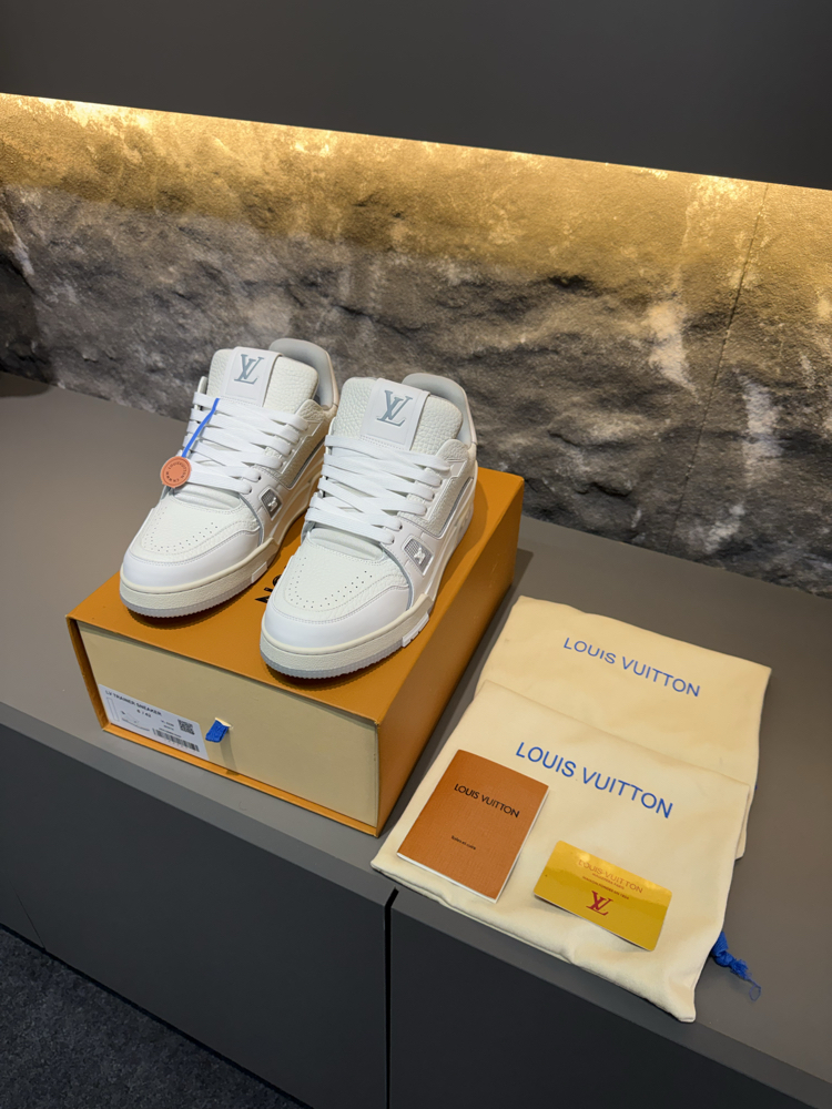 LOUİS VUITTON SKATE 