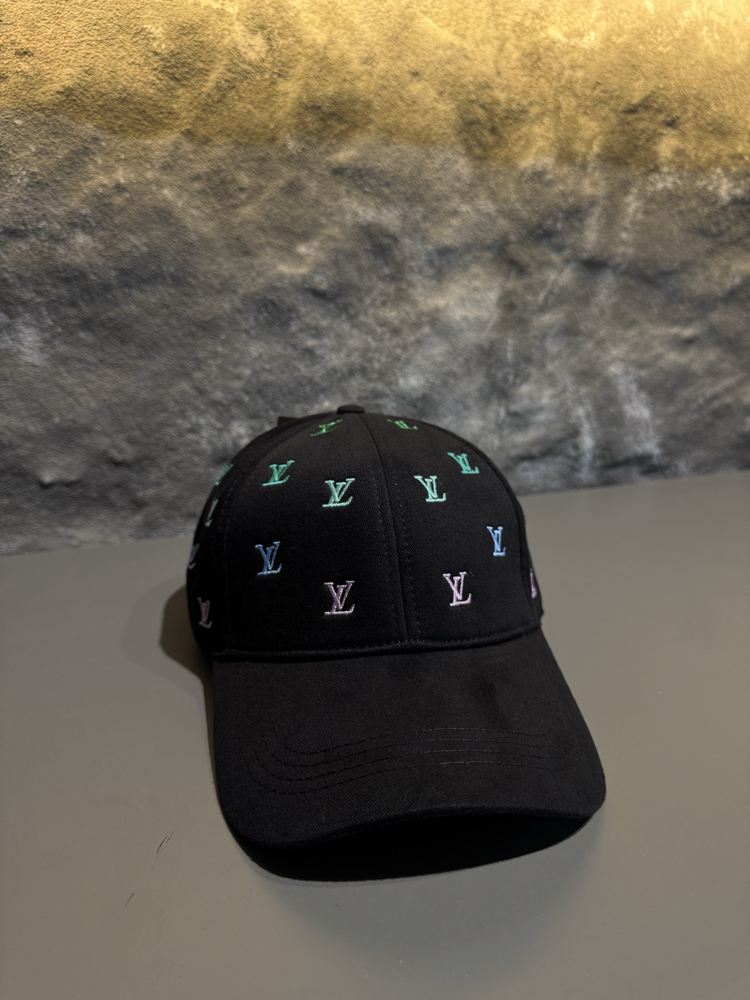 LOUIS VUITTON ŞAPKA