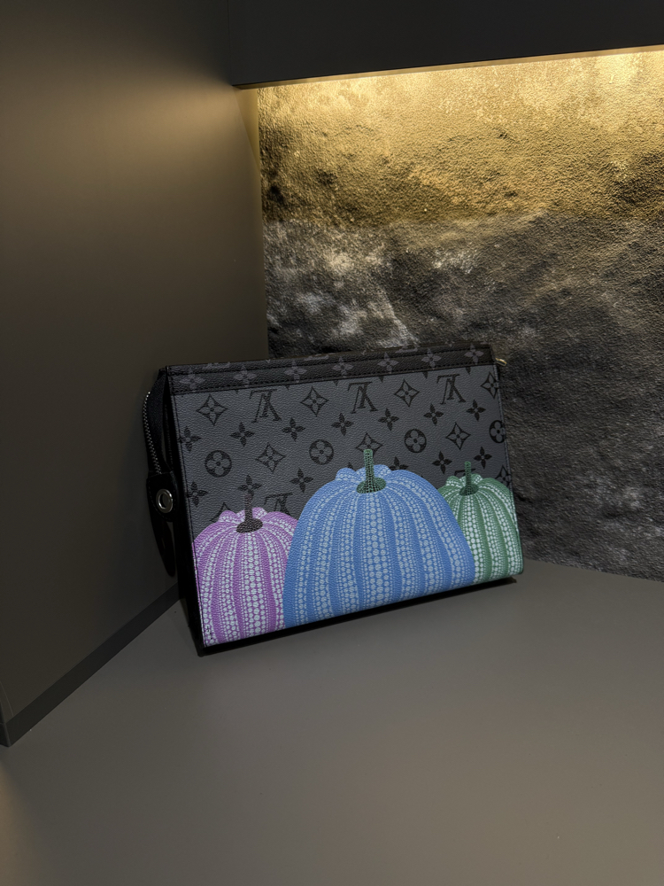 LOUIS VUITTON EL ÇANTASI