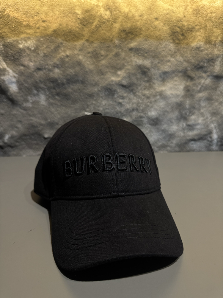 BURBERRY ŞAPKA