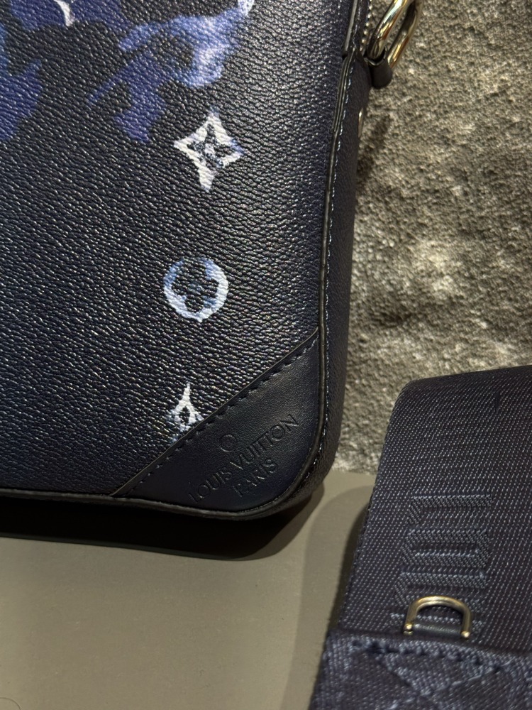 LOUIS VUITTON ÇANTA 