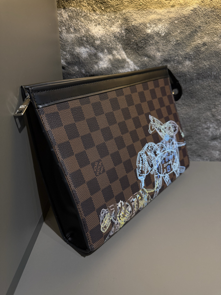 LOUIS VUITTON EL ÇANTASI