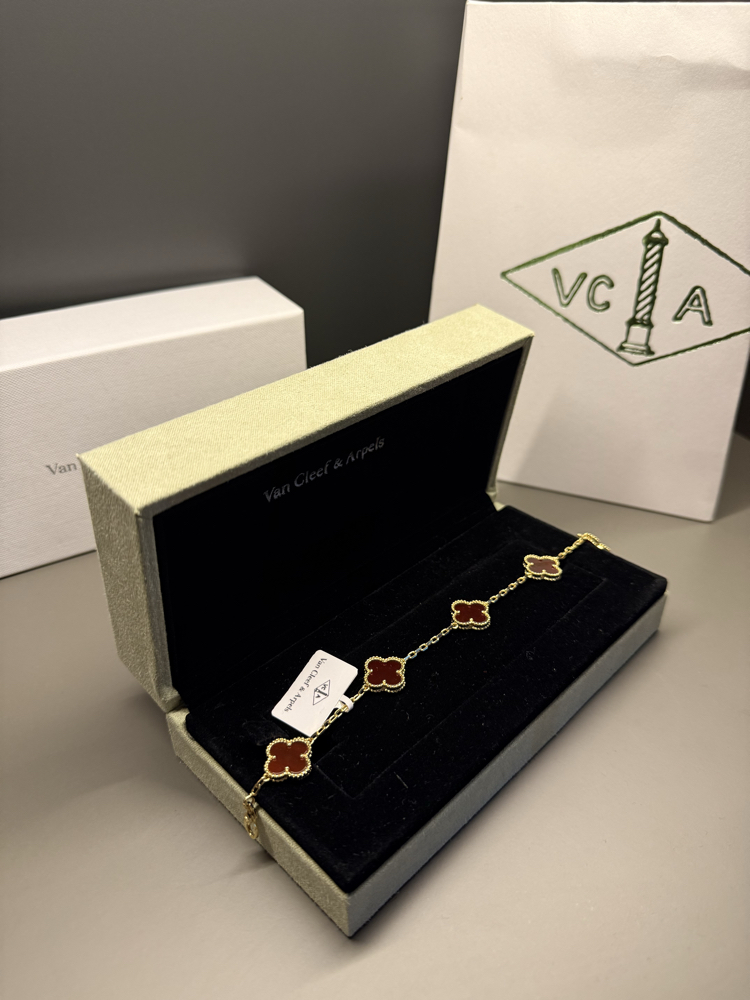VAN CLEEF & ARPELS BİLEKLİK