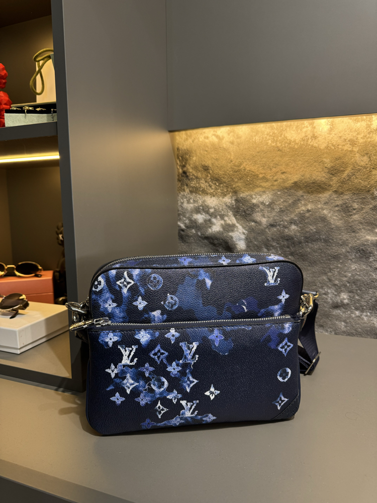 LOUIS VUITTON ÇANTA 