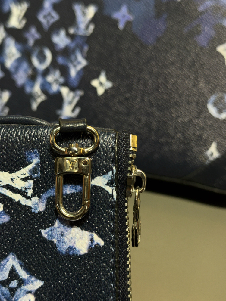 LOUIS VUITTON ÇANTA 