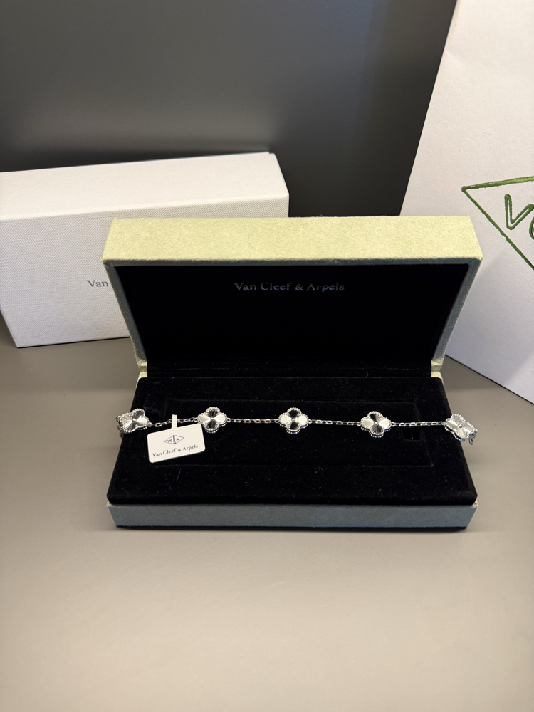 VAN CLEEF & ARPELS BİLEKLİK