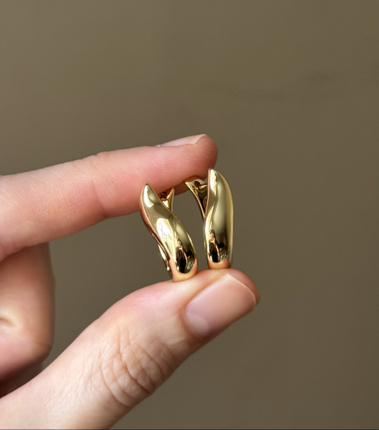 Asimetrik halka küpe / xuping (14kgoldrenk)