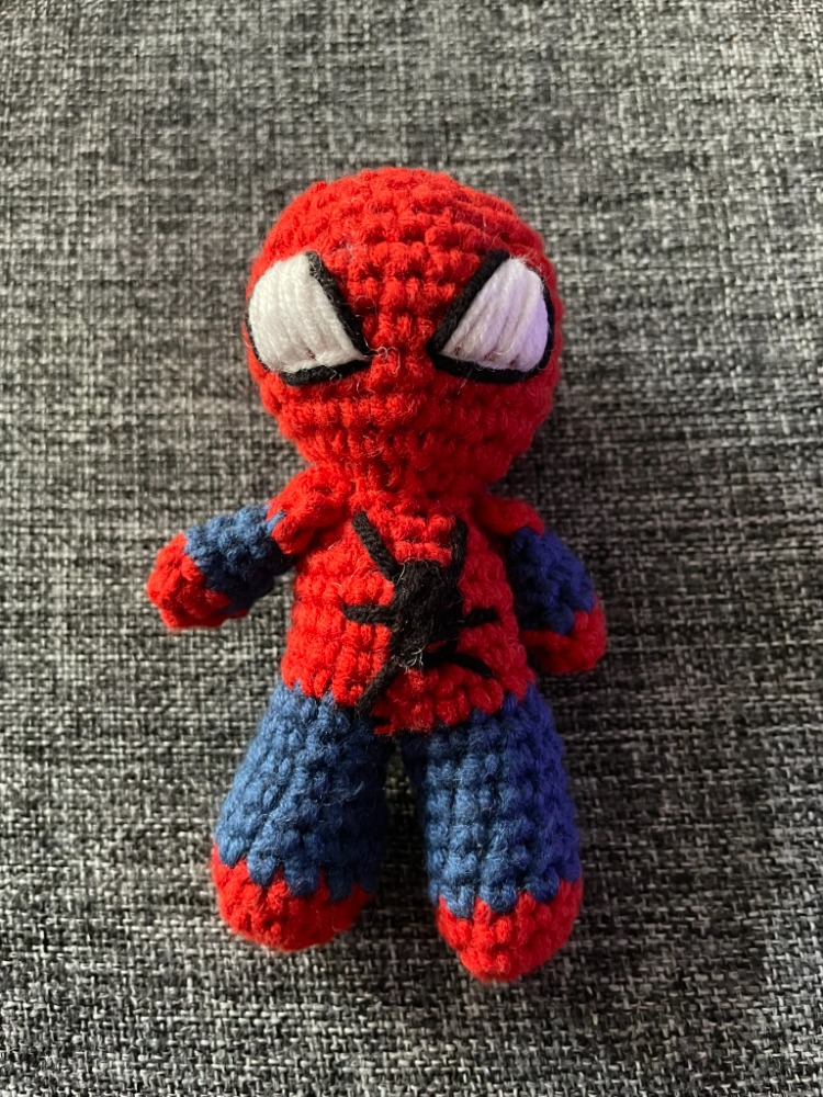 El Örgüsü Spider-Man Figürü - Tasarım Amigurumi Karakter Oyuncak & Hediye