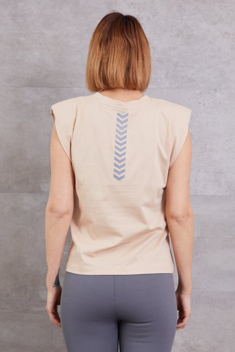 Omzu Vatkalı T-shirt
