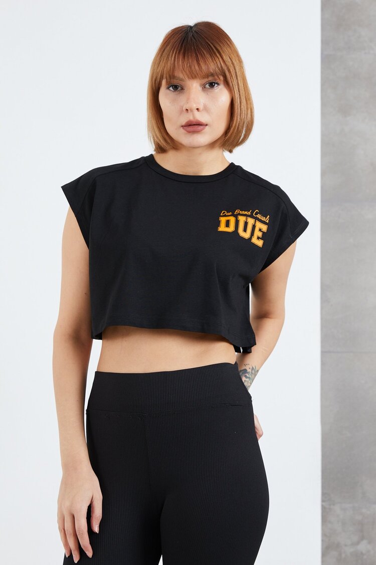 DUE Crop T-shirt