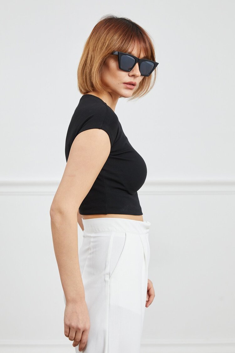 Basic Crop Body T-Shirt