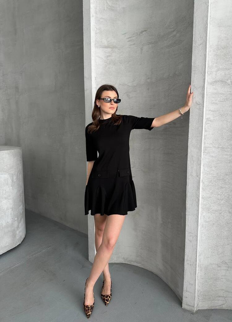 ZARA MODEL CEPLİ SİYAH ELBİSE