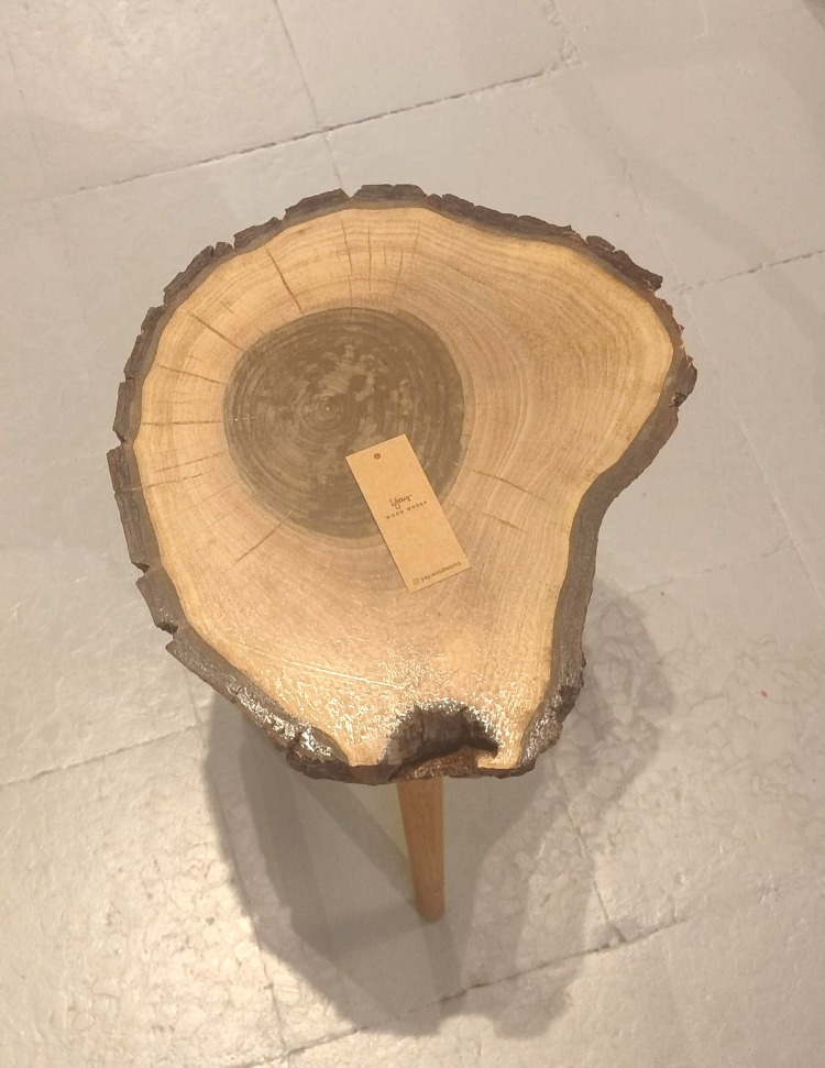 Ceviz Doğal Kenar Kabuklu Sehpa - Çap 39 cm. - CVZ-071