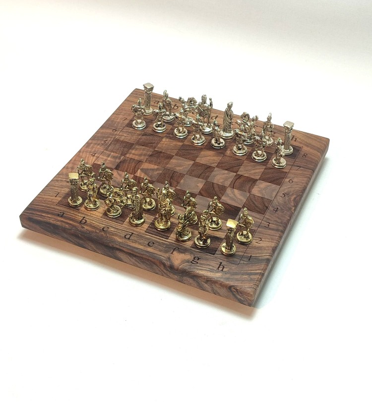 Ceviz Ağacı Satranç Takımı - 25 cm x 25 cm - CVZ-077