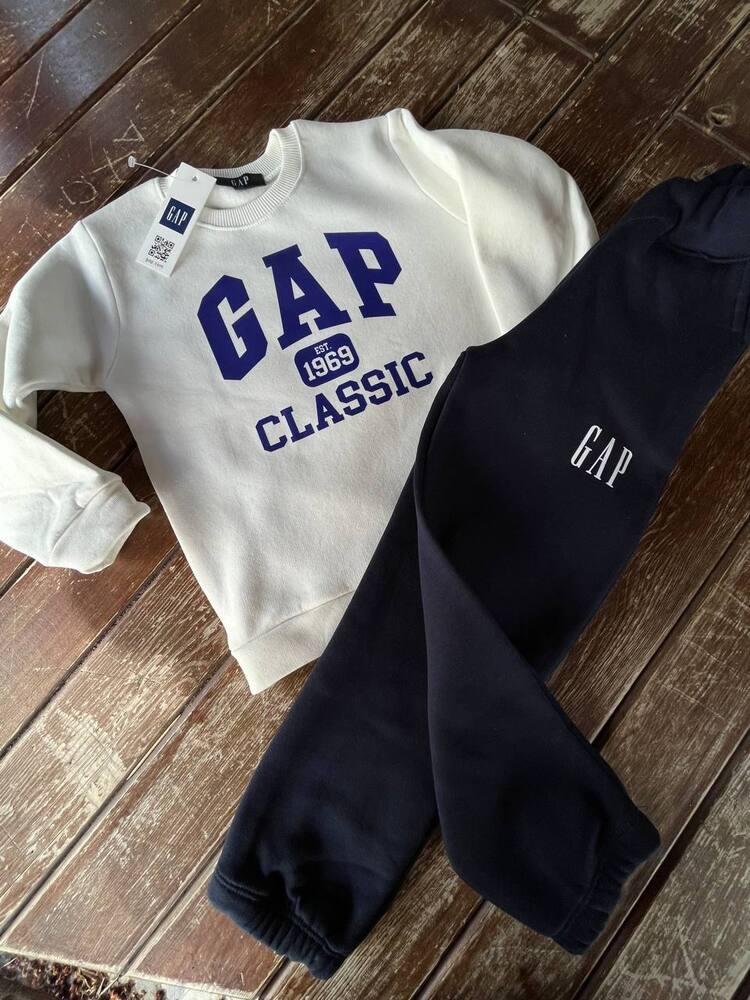 GAP BEYAZ LACİVERT 3 İPLİK ŞARDONLU ALT ÜST TAKIM