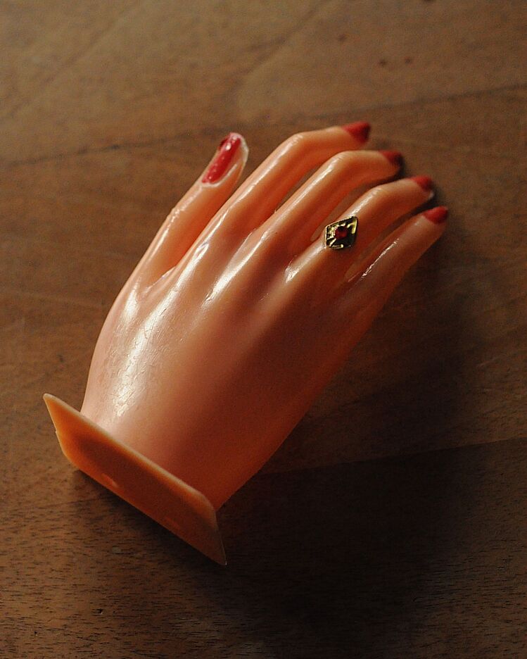 Vintage El Şeklinde Plastik Sabunluk 