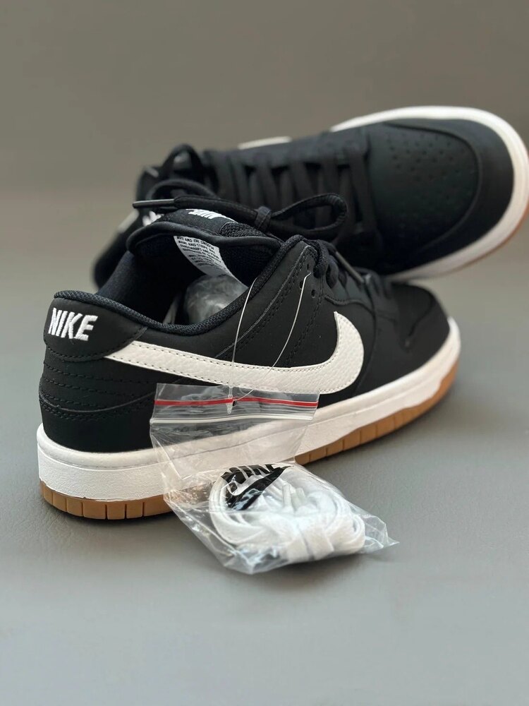 Nike Dunk low siyah-beyaz 