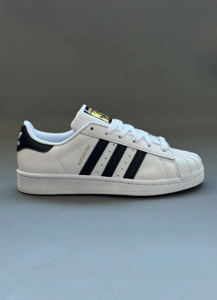 Adidas süperstar beyaz siyah