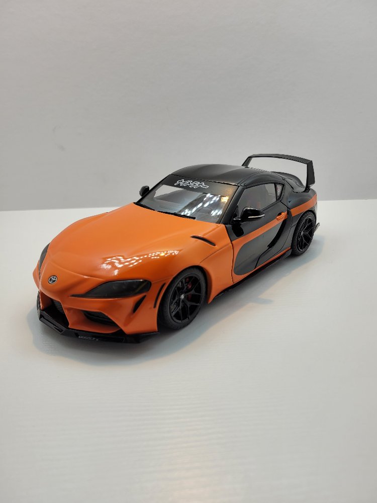 Solido 1:18 Toyota GR Supra – Detaylı Diecast Koleksiyon Modeli