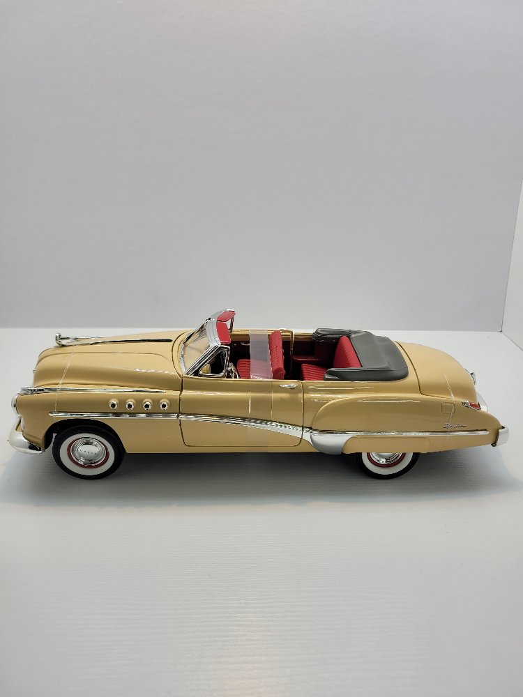 Buick Roadmaster Convertible – Motormax 1:18
