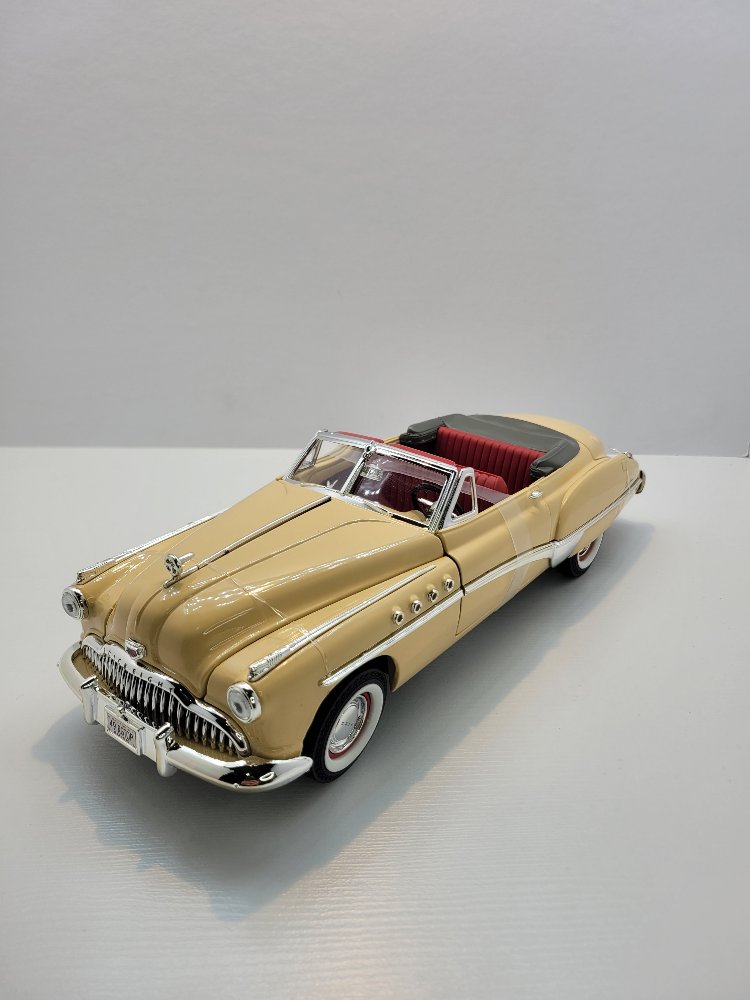 Buick Roadmaster Convertible – Motormax 1:18