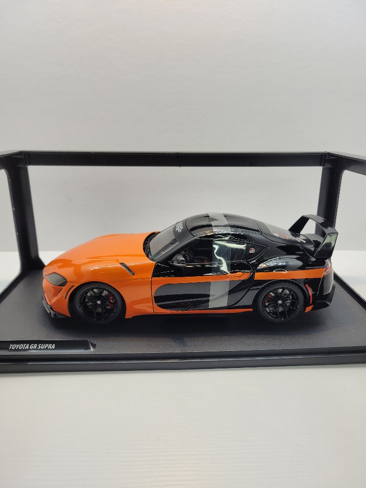 Solido 1:18 Toyota GR Supra – Detaylı Diecast Koleksiyon Modeli