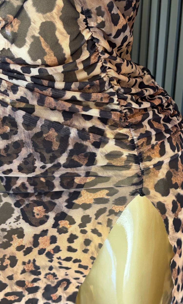 Leopar Derin Yırtmaç Detaylı Tangalı Gecelik