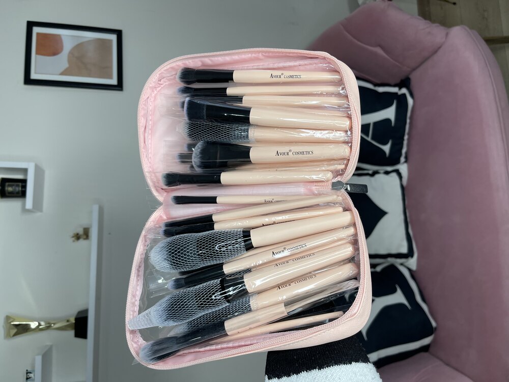 Avour Pro-Brush Set (30 pieces)