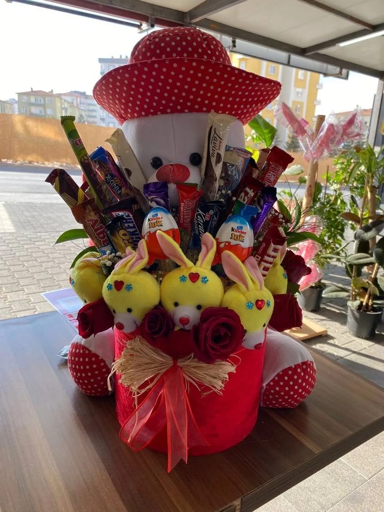 Ayıcıklı Güllü Çikolatalıı Buket 