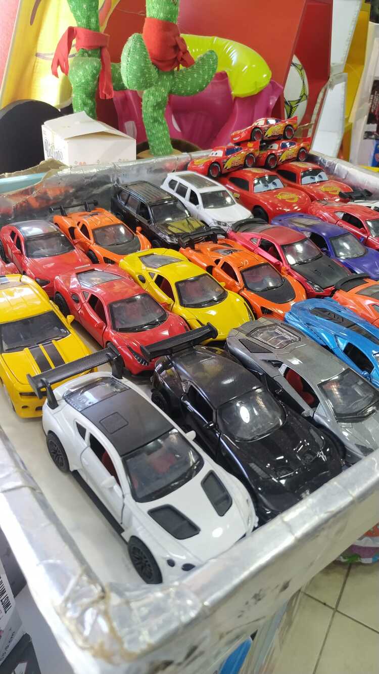 ÇEK BIRAK KASA ÖNÜ MODEL ARAÇLAR