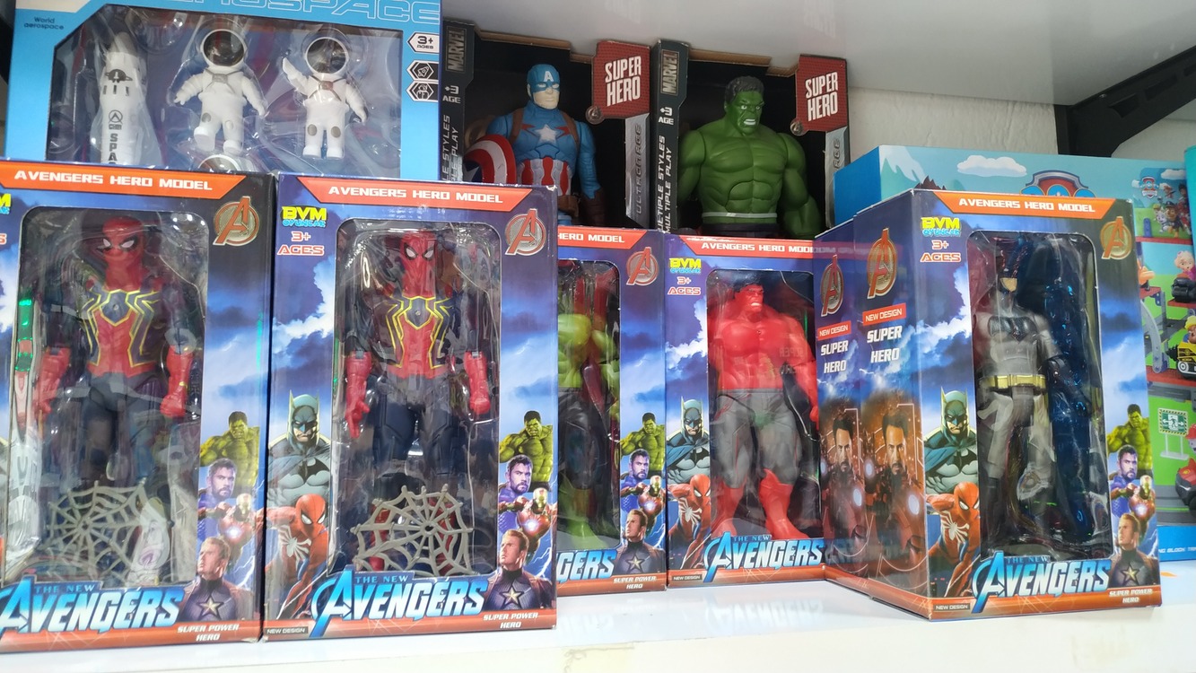 TEKLİ KUTULU KAHRAMAN SPIDERMAN HULK BATMAN