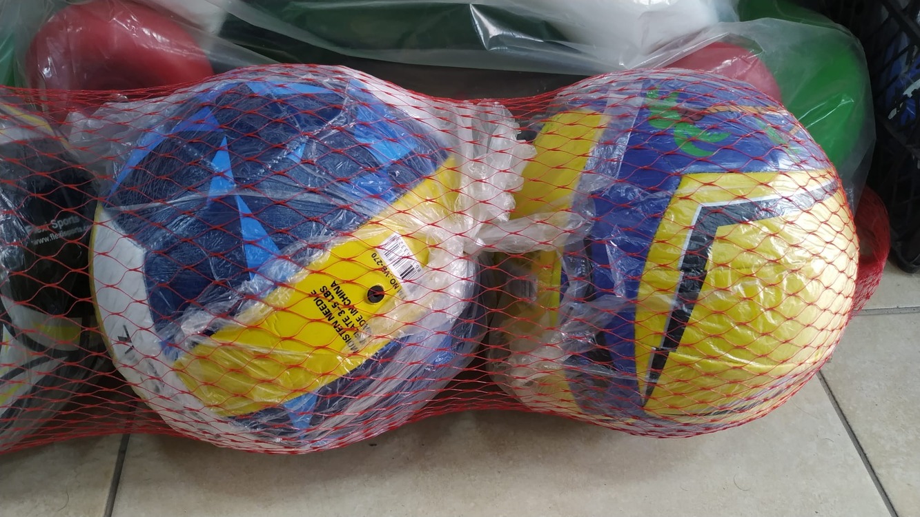 UYGUN EKONOMİK DİKİŞLİ VOLEYBOL TOPLARI