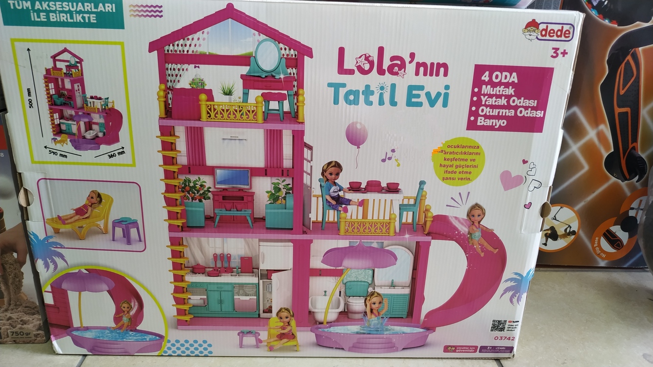 LOLA'NIN KAYDIRAKLI TATİL EVİ