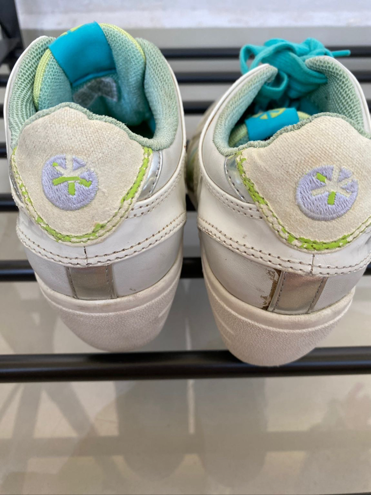 steve madden futuristic lime sneakers