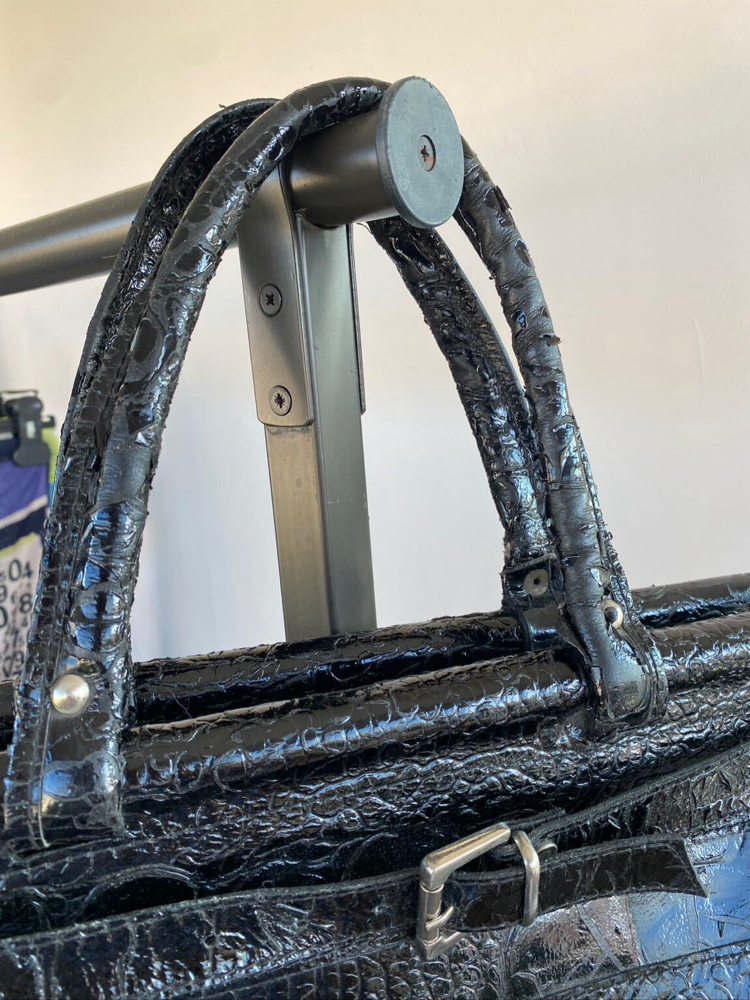 snakey cabin bag