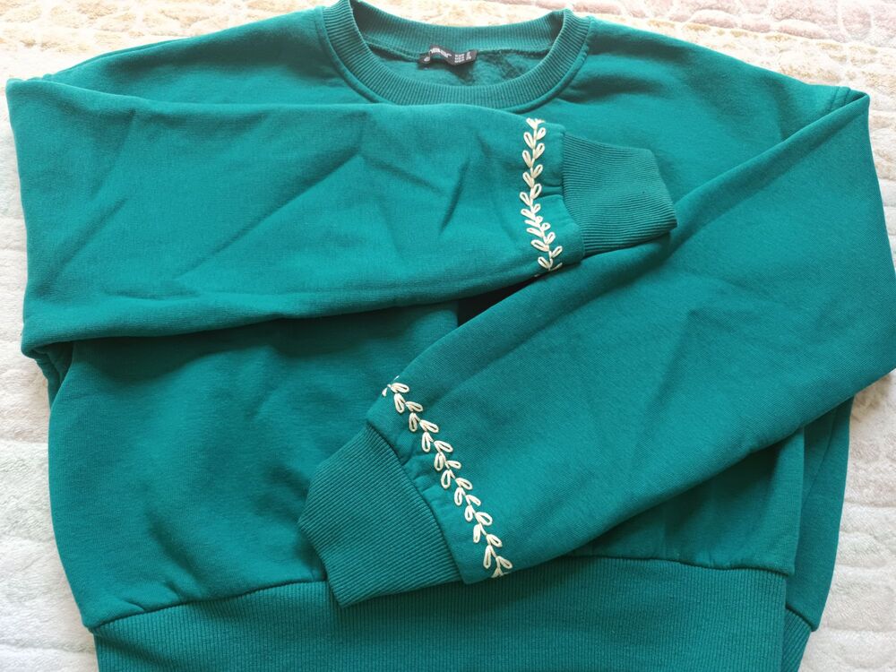 yapraklar kol detay sweatshirt