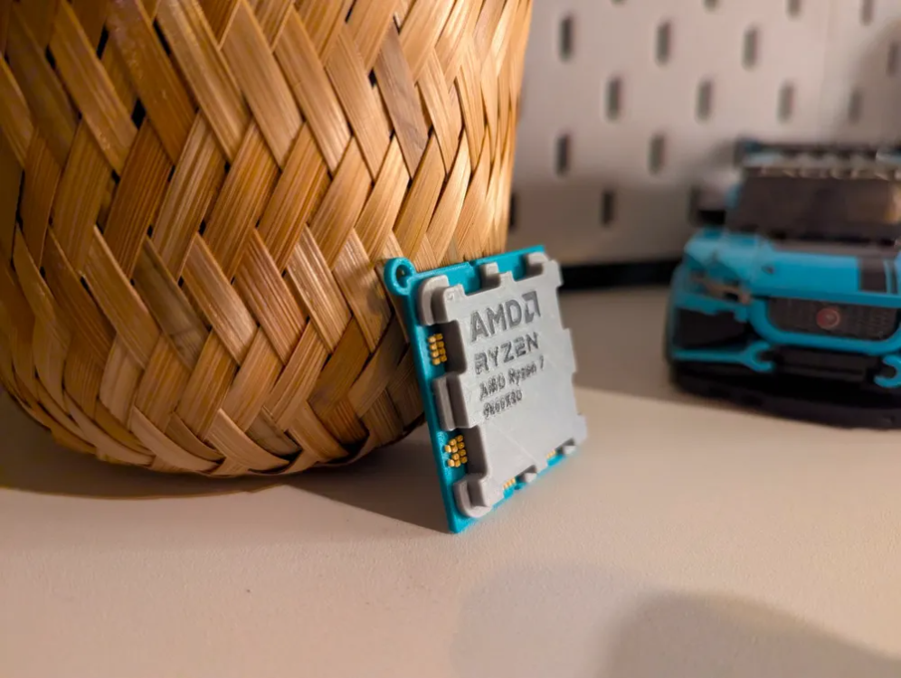 AMD Ryzen 7 9800X3D CPU Anahtarlık