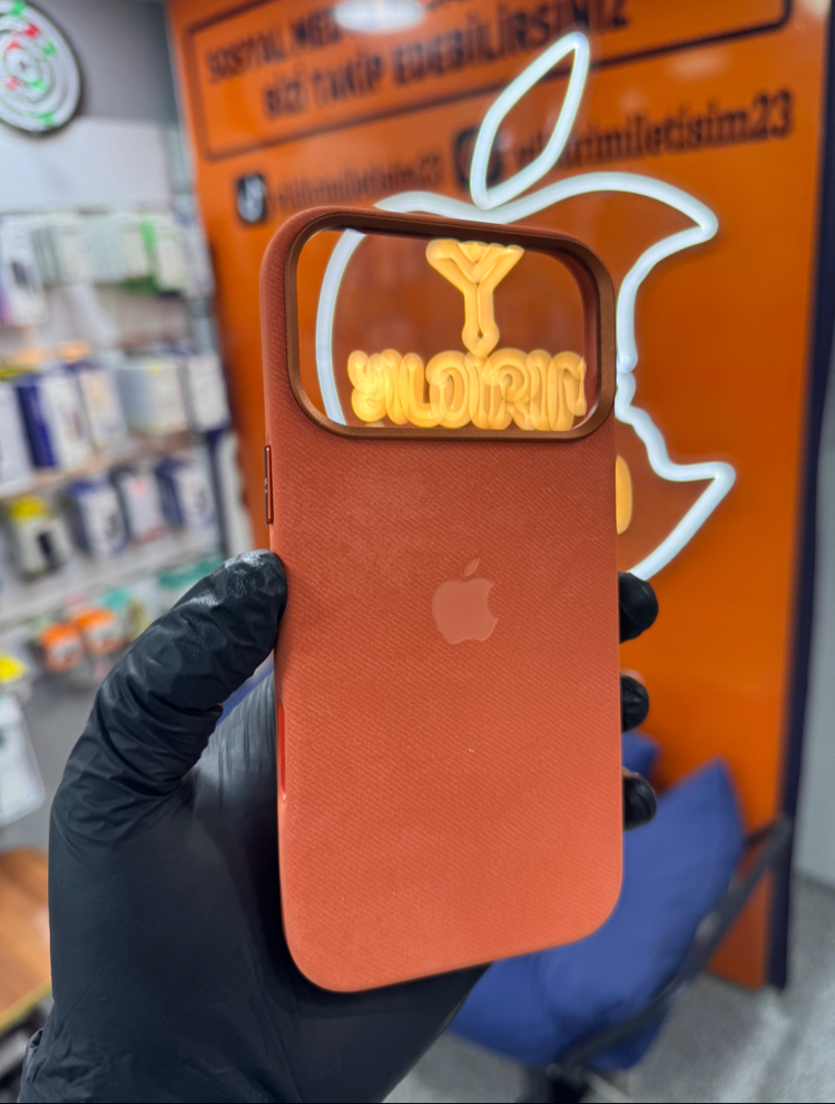 İPHONE 17 PRO VE PRO MAX LOGOLU KILIF