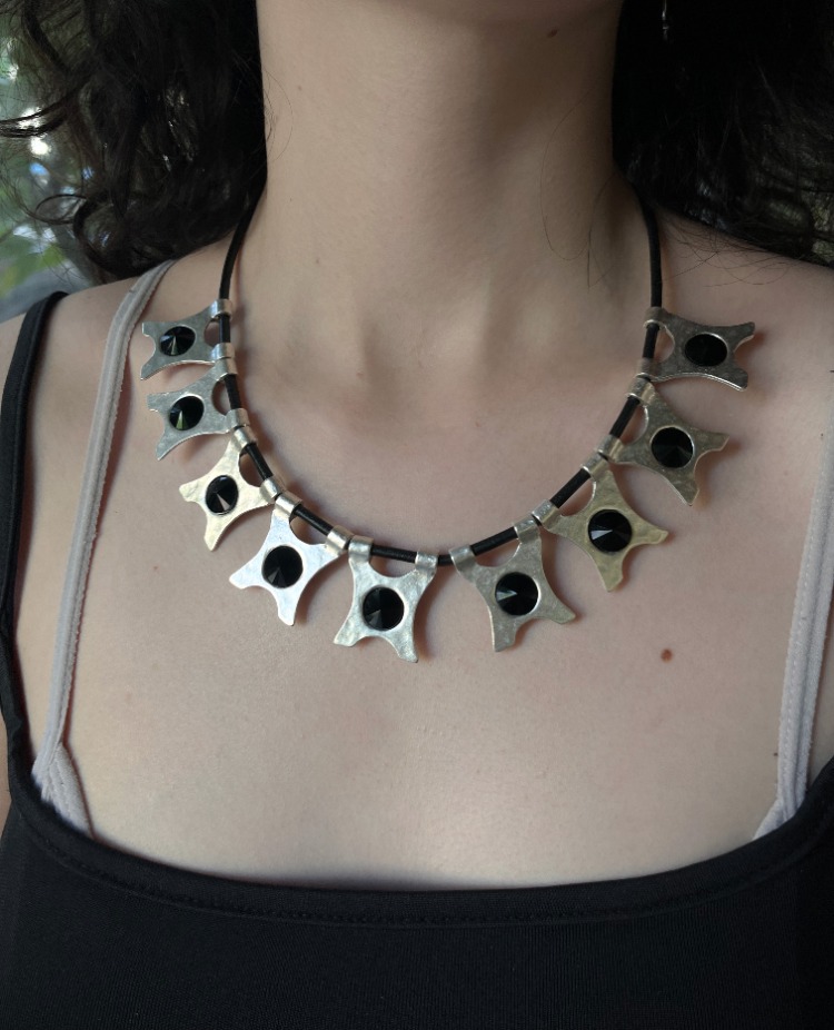 vintage neck